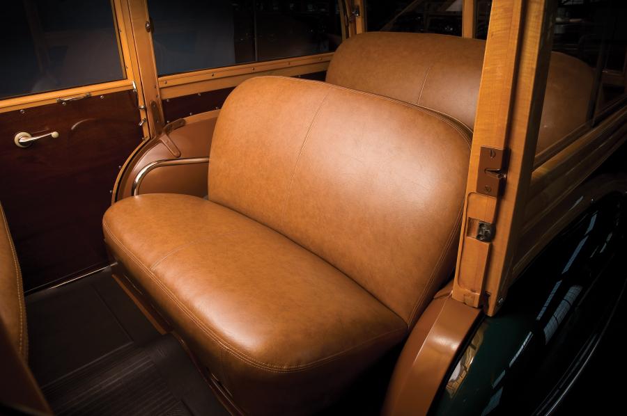  Ford Super DeLuxe Station Wagon 1947 года  (фото 2 из 13)
